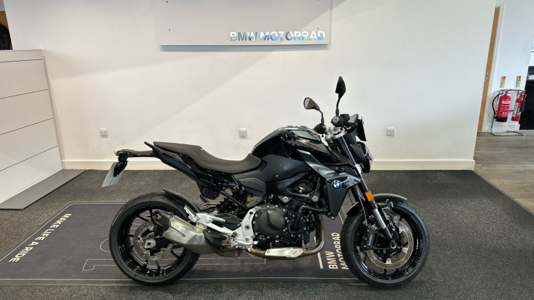 BMW F900 R